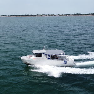 barco profesional embarcación de apoyo al buceo 1