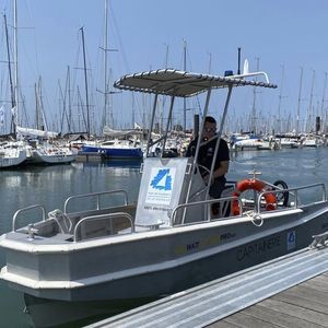 barco profesional embarcación de servicio portuario 1