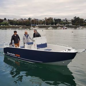 barco profesional embarcación de apoyo al buceo 1