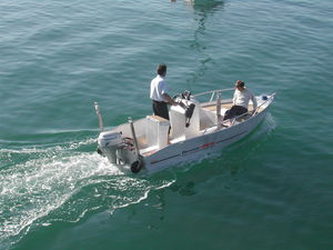 bote fueraborda / de pesca deportiva