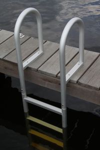 escalera para pantalán