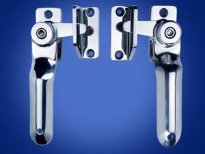 maneta de puerta para yate 1