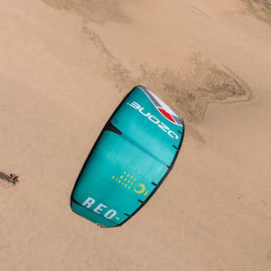 cometa kitesurf C-shape