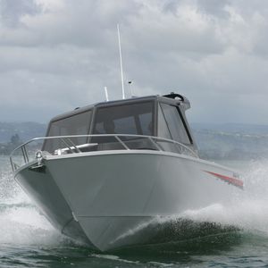 cabin-cruiser intraborda