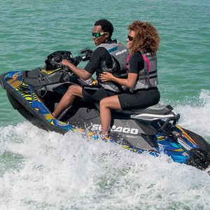 moto de agua tres plazas