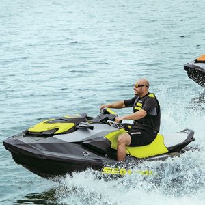 moto de agua tres plazas
