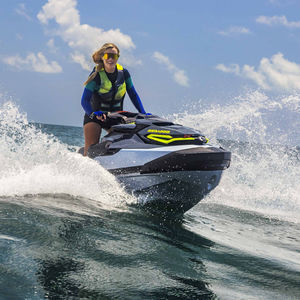 moto de agua sedente