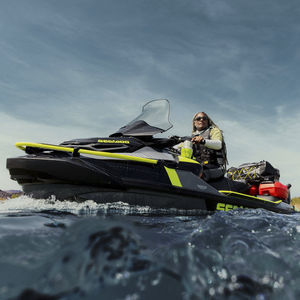 moto de agua sedente