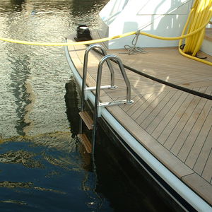 escalera para yate 1