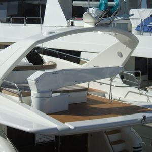 pescante para barco / hidráulico / pivotante / telescópico