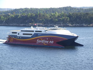 car-ferry catamarán