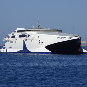 car-ferry catamarán