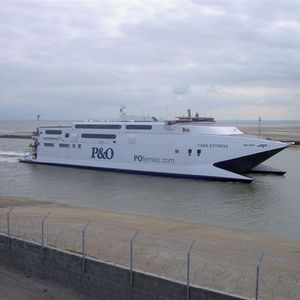 car-ferry catamarán 1