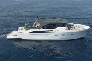 yate a motor de crucero