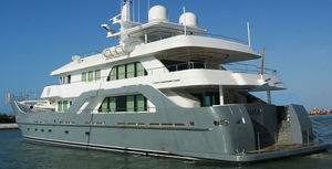 superyate de crucero / explorer / raised pilothouse / de acero