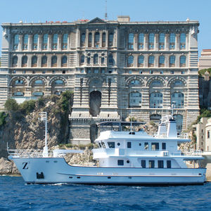 yate a motor de crucero