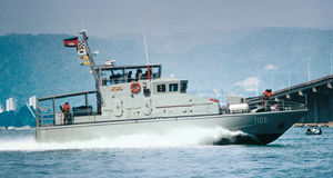 barco profesional barco de vigilancia 1