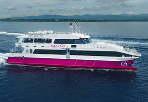 ferri de pasajeros catamarán