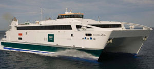 car-ferry catamarán