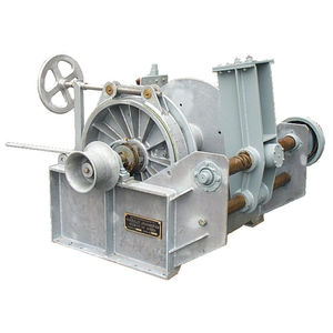chigre para buque pesquero / para maniobrar anclas / con motor hidráulico / dividido