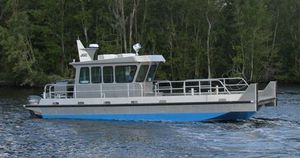 barco profesional gabarra de trabajo