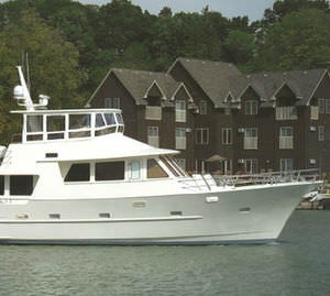 yate a motor de crucero