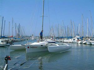 trimarán
