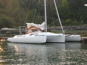 trimarán 1