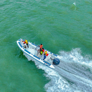 barco profesional embarcación de servicio