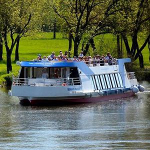 barco turístico