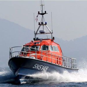 barco de búsqueda y rescate