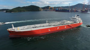 buque de carga transportador de GLP