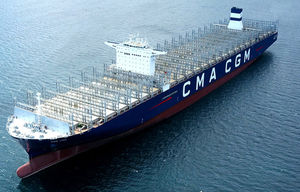 buque de carga portacontenedores