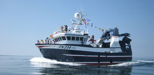 barco profesional arrastrero / intraborda
