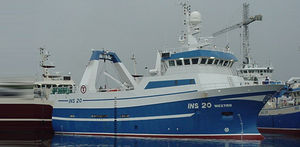 buque de pesca profesional arrastrero 1