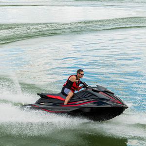moto de agua tres plazas