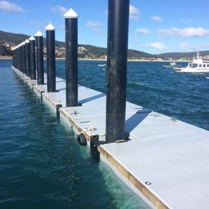 rompeolas flotante