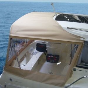 cierre de cockpit para barco a motor