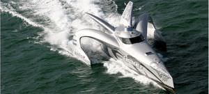 yate a motor trimarán de motor 1