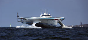 super-yate de lujo catamarán a motor