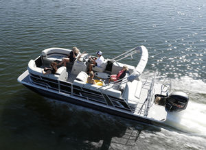 barco pontón fueraborda 1