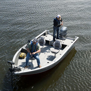 bay boat fueraborda 1