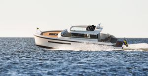barco cabinado intraborda