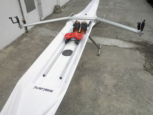 bote de remo de regata 1