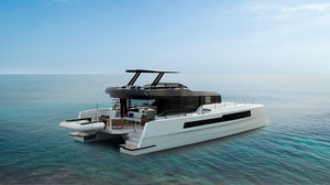 yate a motor catamarán