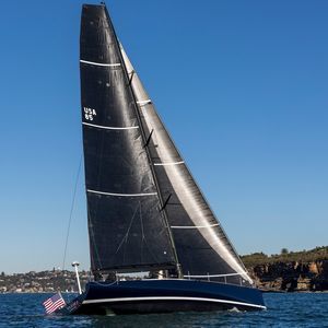 yate de vela de regata y crucero