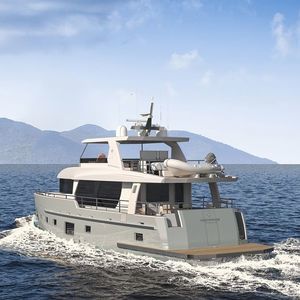 yate a motor de crucero