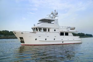 yate a motor de crucero