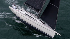 monocasco / de regata y crucero / de regata / con popa abierta