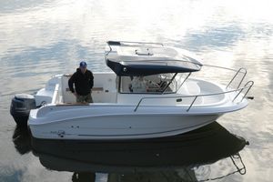 barco de motor de pesca-paseo fueraborda / con caseta de timón / 6 personas máx.